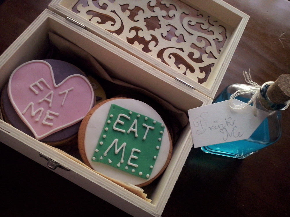 regalos-especiales-personalizados-originales-alicia-pais-maravillas